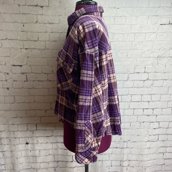 Urban Outfitters BDG Rayne Flannel Plaid Shirt purple and pink cropped small - Picture 2 of 5